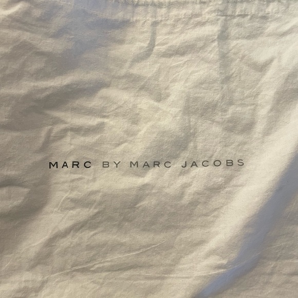 Marc by Marc Jacob’s Purple Leather Purse with optional strap for crossbody